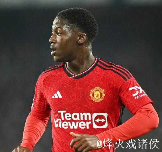 阿莫林称赞塞梅约或加盟曼联,罗马诺爆料米兰追新锋线! 阿莫林称赞塞梅约或加盟曼联,罗马诺爆料米兰追新锋线!